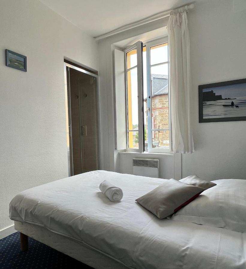 Hotel Kan Avel Saint-Lunaire Bagian luar foto
